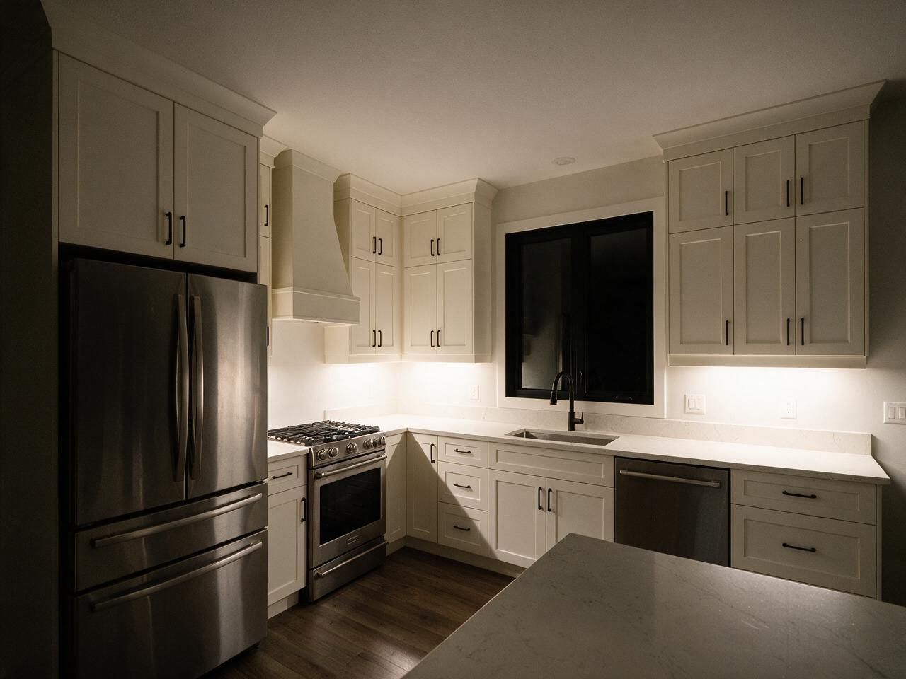 Custom Kitchen in Edmonton: under-cabinet lighting